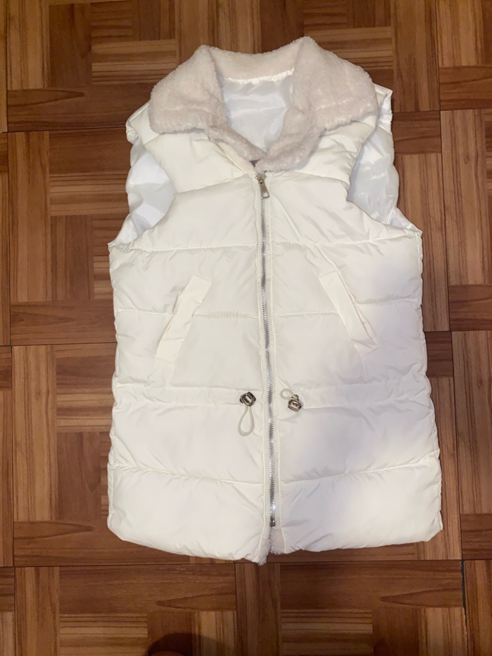 Cream White Quilted Puffer Vest with Faux Fur Collar